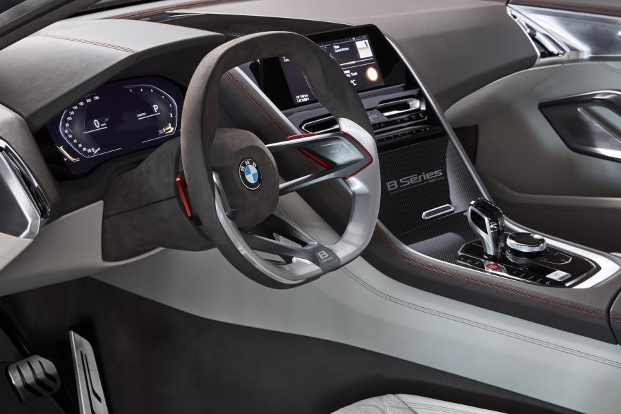 Панель приборов BMW Concept 8-Series 2017 года  (фото 19 из 69)